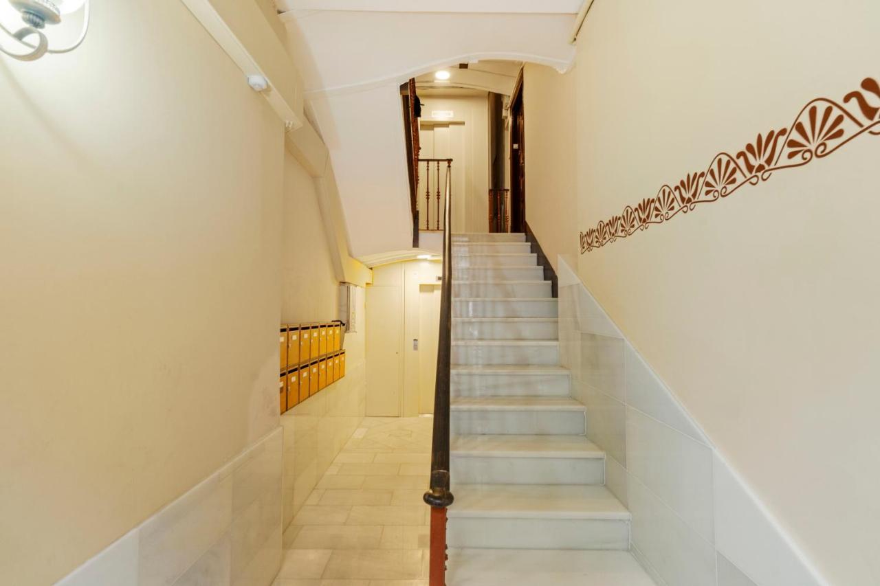 Flateli Poble Sec Apartment Barcelona Luaran gambar
